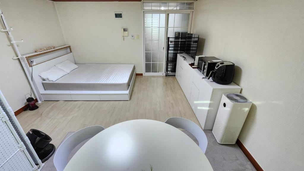 Middle Option One-room, Exclusive Use, Public Transportation 5 Minutes Away Biệt thự *